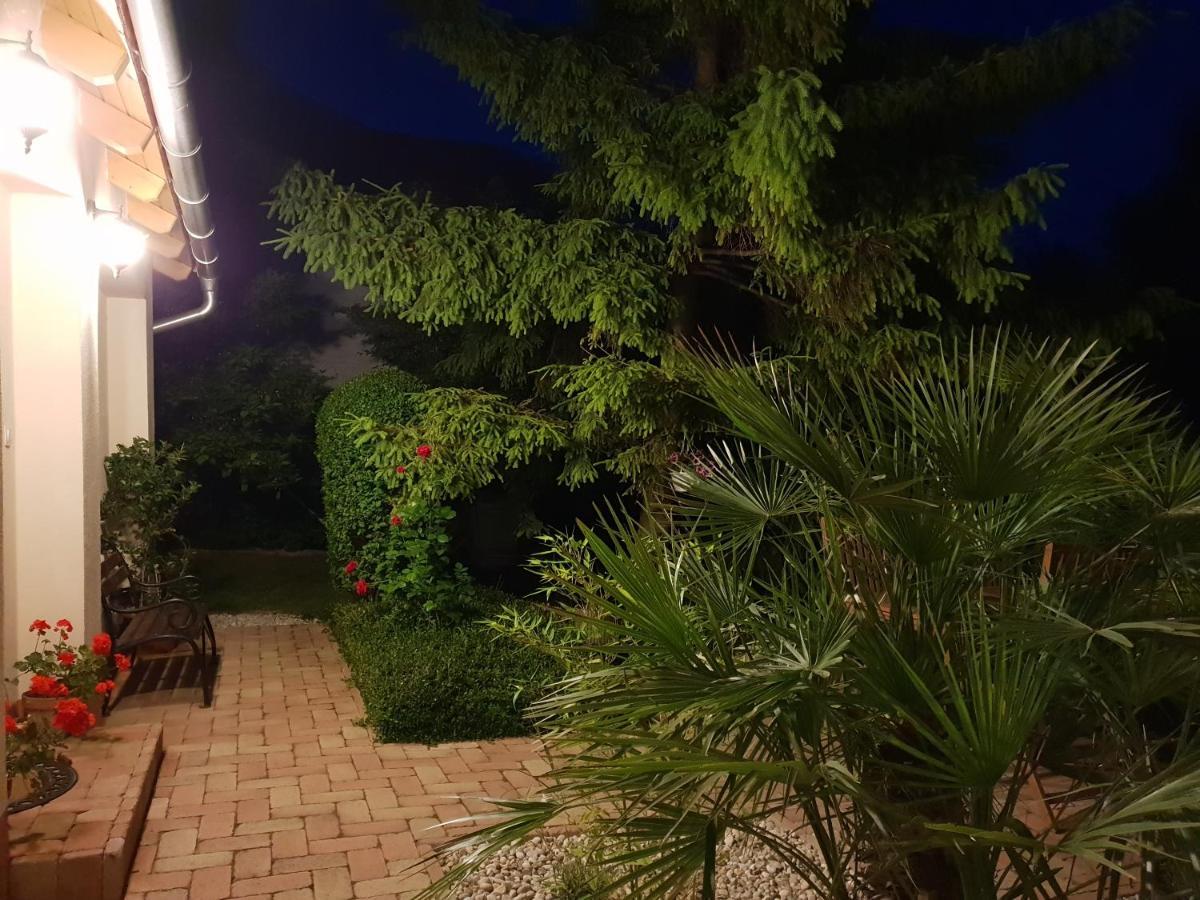 Fuered Deluxe Garden Apartment Balatonfüred Eksteriør billede